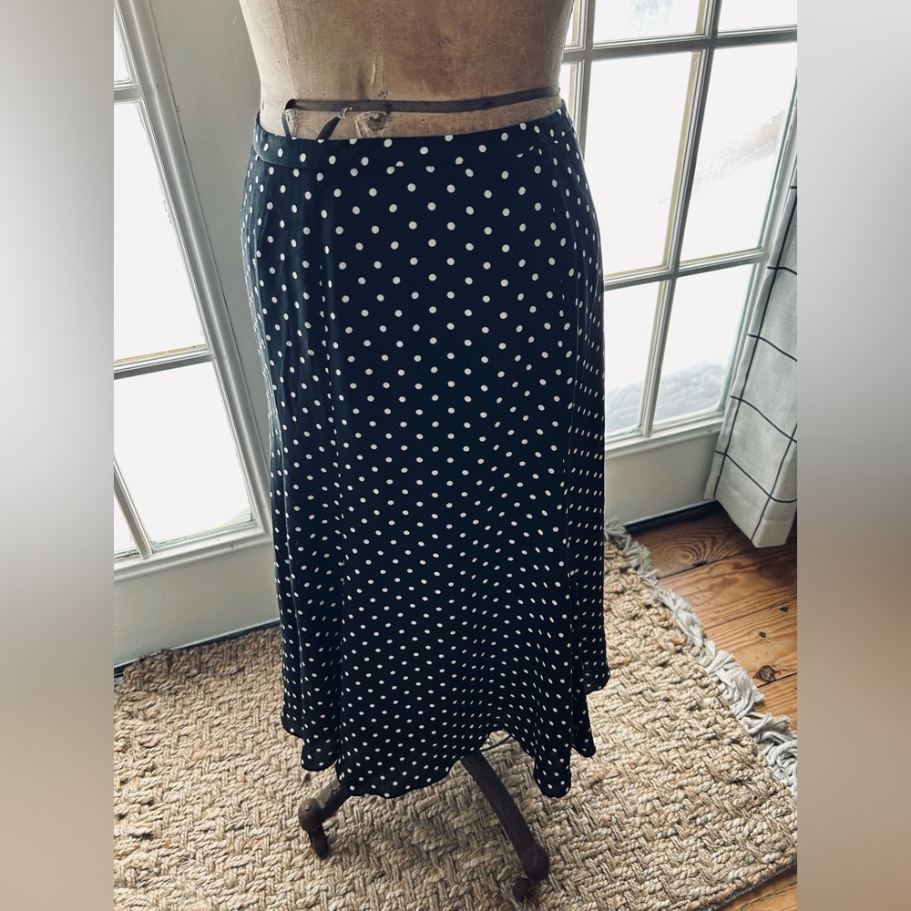 Jones NY Polkadot Silk Skirt **Trending Style**